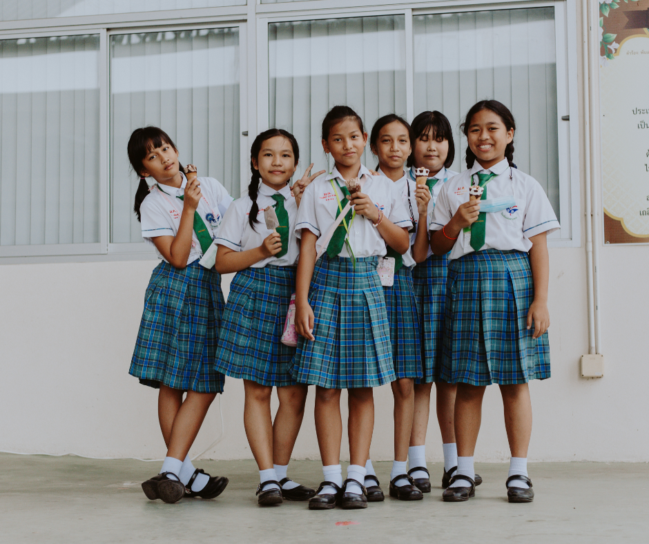 Les avantages des vêtements uniformes et personnalisés pour les entreprises, les associations sportives et les écoles